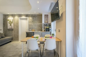 Studio, 1 Double Bed with Sofa bed, Balcony | Private kitchen | Electric kettle