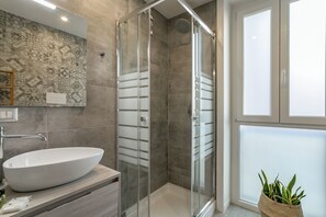 Bathroom - Modern Studio with Balcony in Milan (Milan)