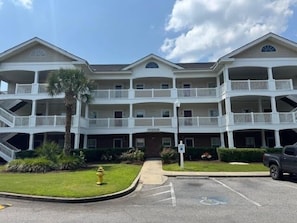 Condo, 2 Bedrooms | Exterior