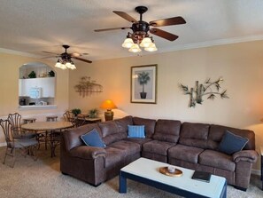 Condo, 2 Bedrooms | Living area