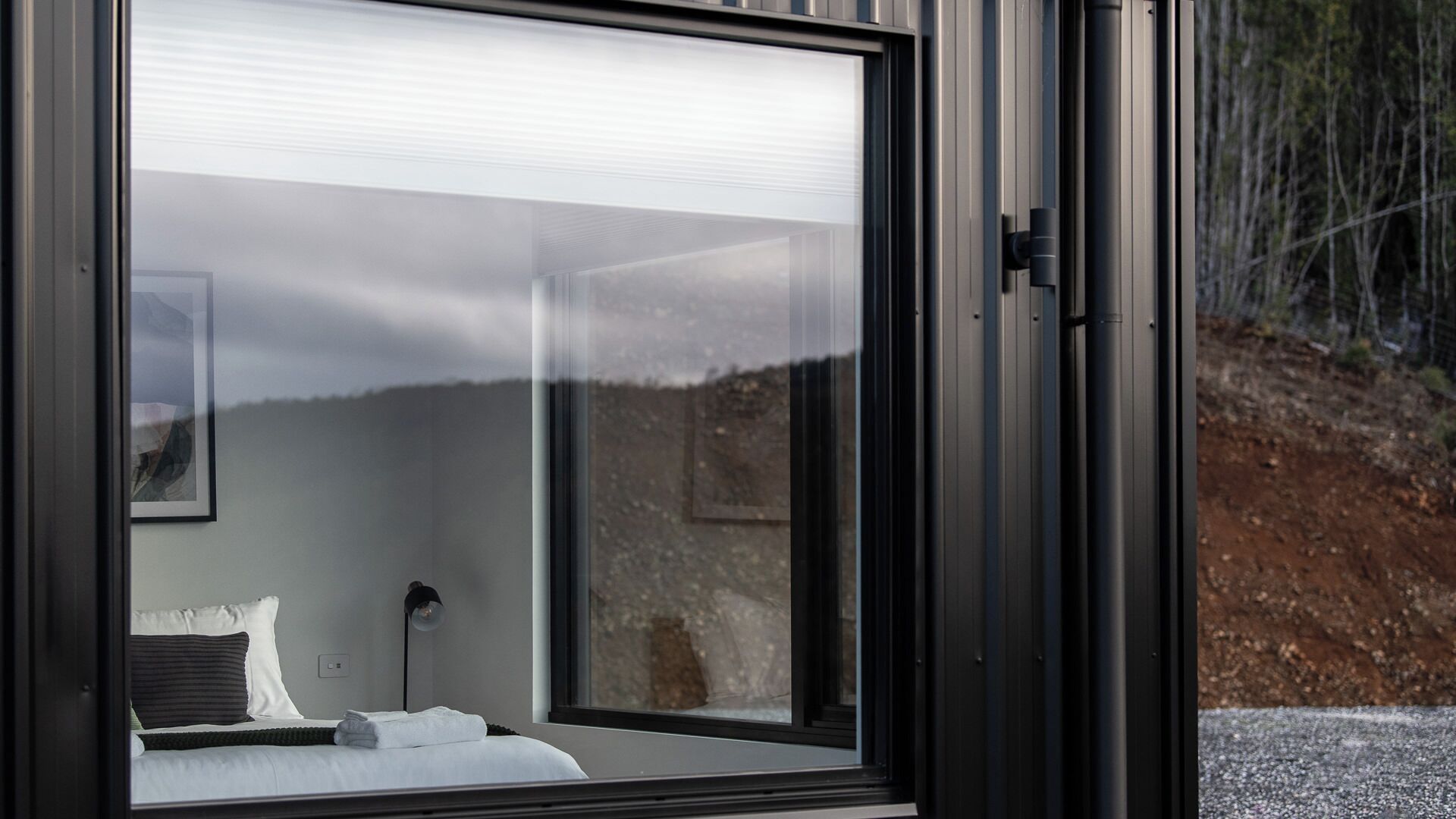 2 bedrooms, iron/ironing board, travel cot, free WiFi