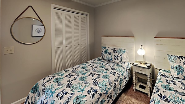 Condo, 2 Bedrooms