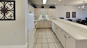 Condo, 3 Bedrooms | Private kitchen