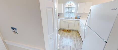 Condo, 2 Bedrooms | Private kitchen | Fridge, oven, coffee/tea maker, toaster