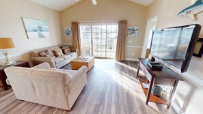 Condo, 2 Bedrooms | Living area
