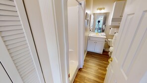 Condo, 2 Bedrooms | Bathroom | Towels - Magnolia Place 4687-302 2 Bedroom Condo (Myrtle Beach)