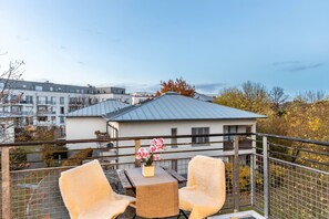 Outdoor dining - Maisonette Apartment near Airport in Schönefeld (Schönefeld)