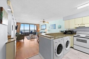 Condo, 2 Bedrooms | Private kitchen