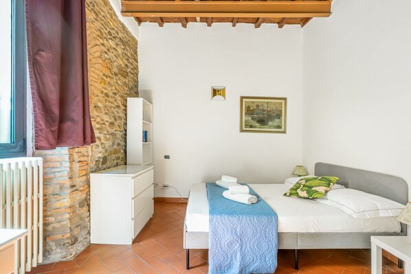 3 bedrooms, iron/ironing board