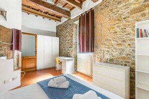 3 slaapkamers, een strijkplank/strijkijzer