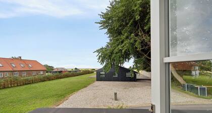 Cozy holiday home with a view of the North Sea
