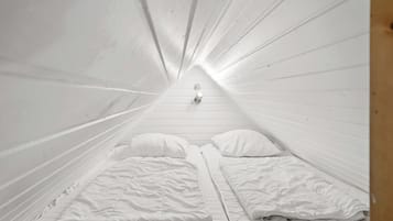 3 bedrooms, iron/ironing board, free WiFi