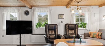 Cozy holiday home with a view of the North Sea