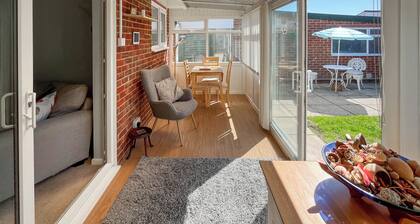 2 bedroom accommodation in Bognor Regis