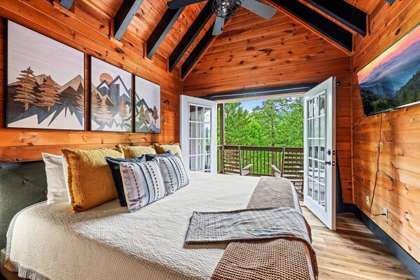 6 makuuhuonetta, silitysrauta/-lauta, ilmainen Wi-Fi, vuodevaatteet