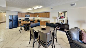 Condo, 4 Bedrooms | Dining