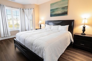 Condo, 3 Bedrooms
