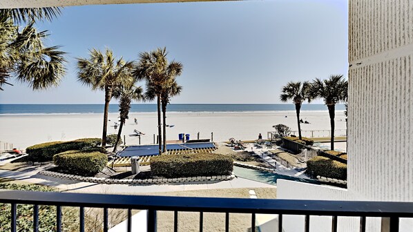 Condo, 2 Bedrooms | Property grounds