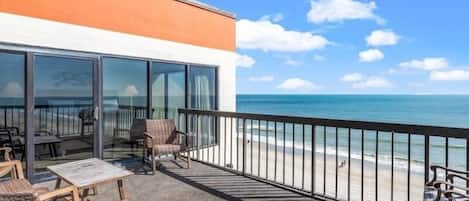 Condo, 3 Bedrooms | Property grounds