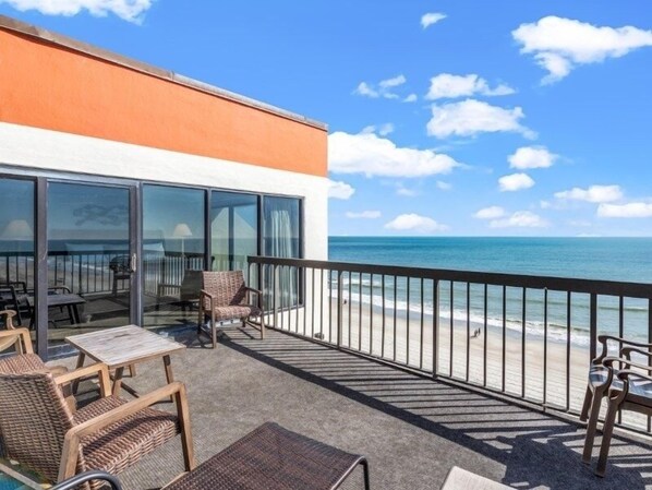 Condo, 3 Bedrooms | Property grounds