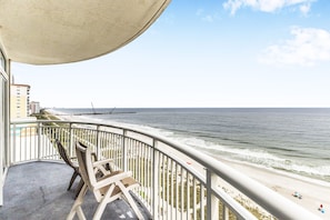 Condo, 2 Bedrooms | Property grounds