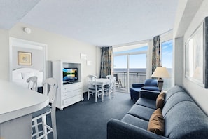 Condo, 2 Bedrooms | Living area