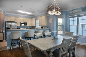 Condo, 3 Bedrooms | Dining - Magnolia Pointe Luster Leaf 4851-301 3 Bedroom Condo (Myrtle Beach)