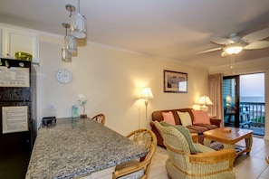 Condo, 2 Bedrooms | Living area