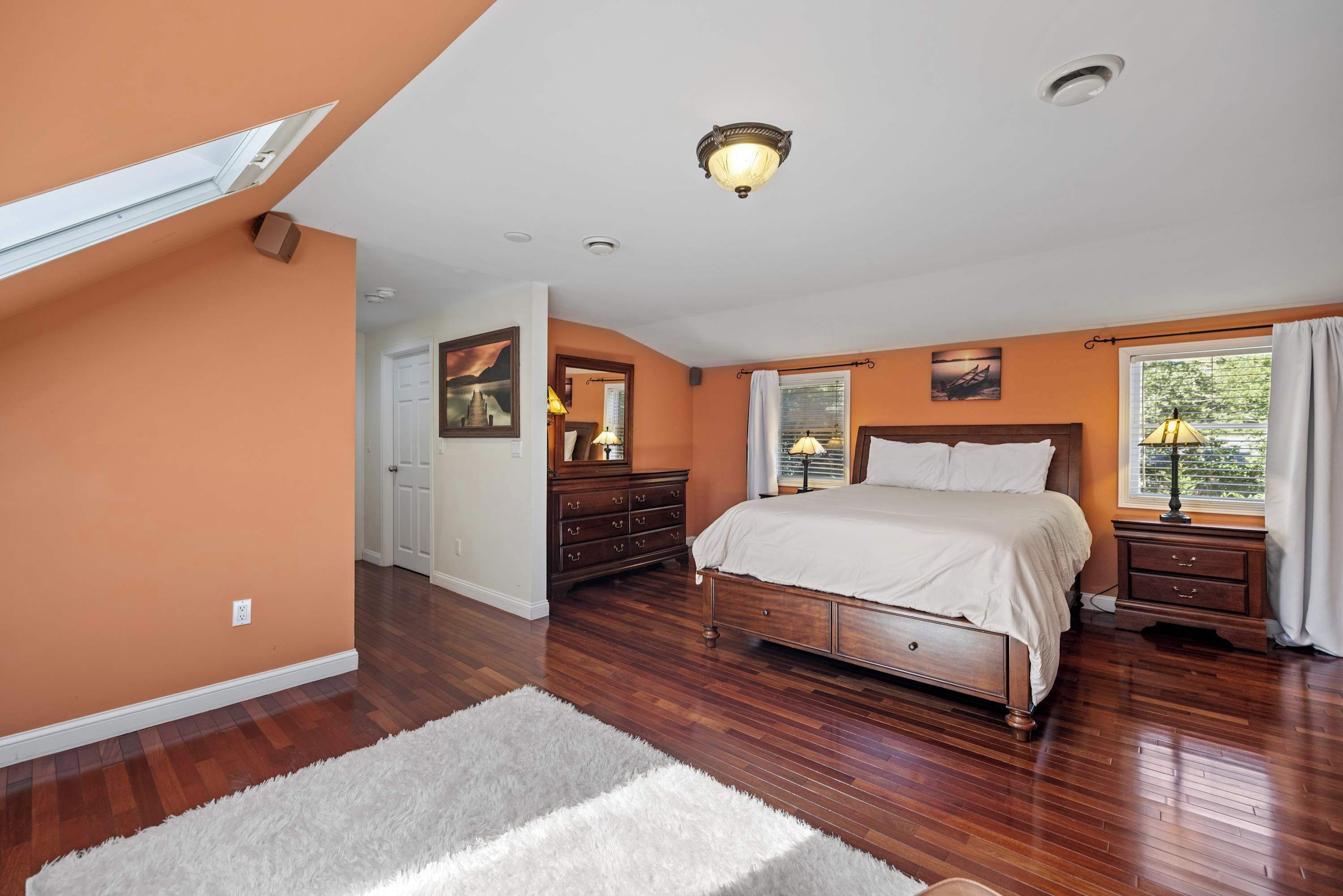 3 bedrooms, desk, iron/ironing board, WiFi