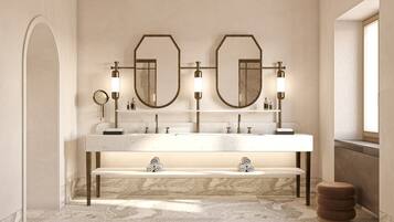 Chuveiro, secador de cabelo, chinelos, toalhas de banho