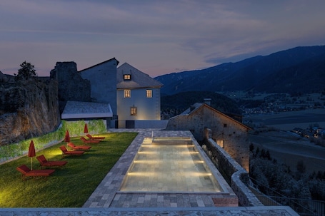 Indoor pool, seasonal outdoor pool
