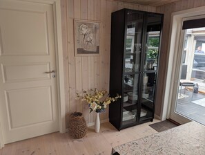 Interior - Charming cottage with large fenced garden (Løgstør)