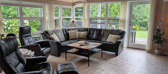 Charming cottage with large fenced garden