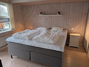 4 chambres, fer et planche à repasser, Wi-Fi gratuit