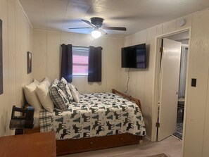 2 bedrooms, free WiFi - Brown Dog Cabin up Bittercreek, Red River (Red River)