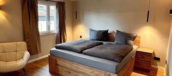 Freshly renovated townhouse with high-quality furnishings