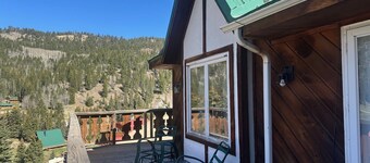 Valley of the Pines Chalet