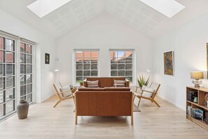 Imagen sin descripción, 4 de 26, botón