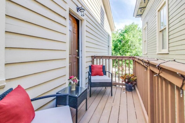 Terrace/patio - Entire 2BD, Near Forsyth Park (Savannah)
