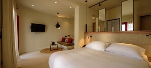 1 bedroom, in-room safe, iron/ironing board, free WiFi