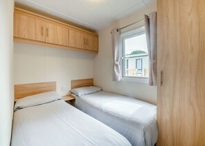 2 bedrooms - Cawood Holiday Home 2 (Cawood, Selby)