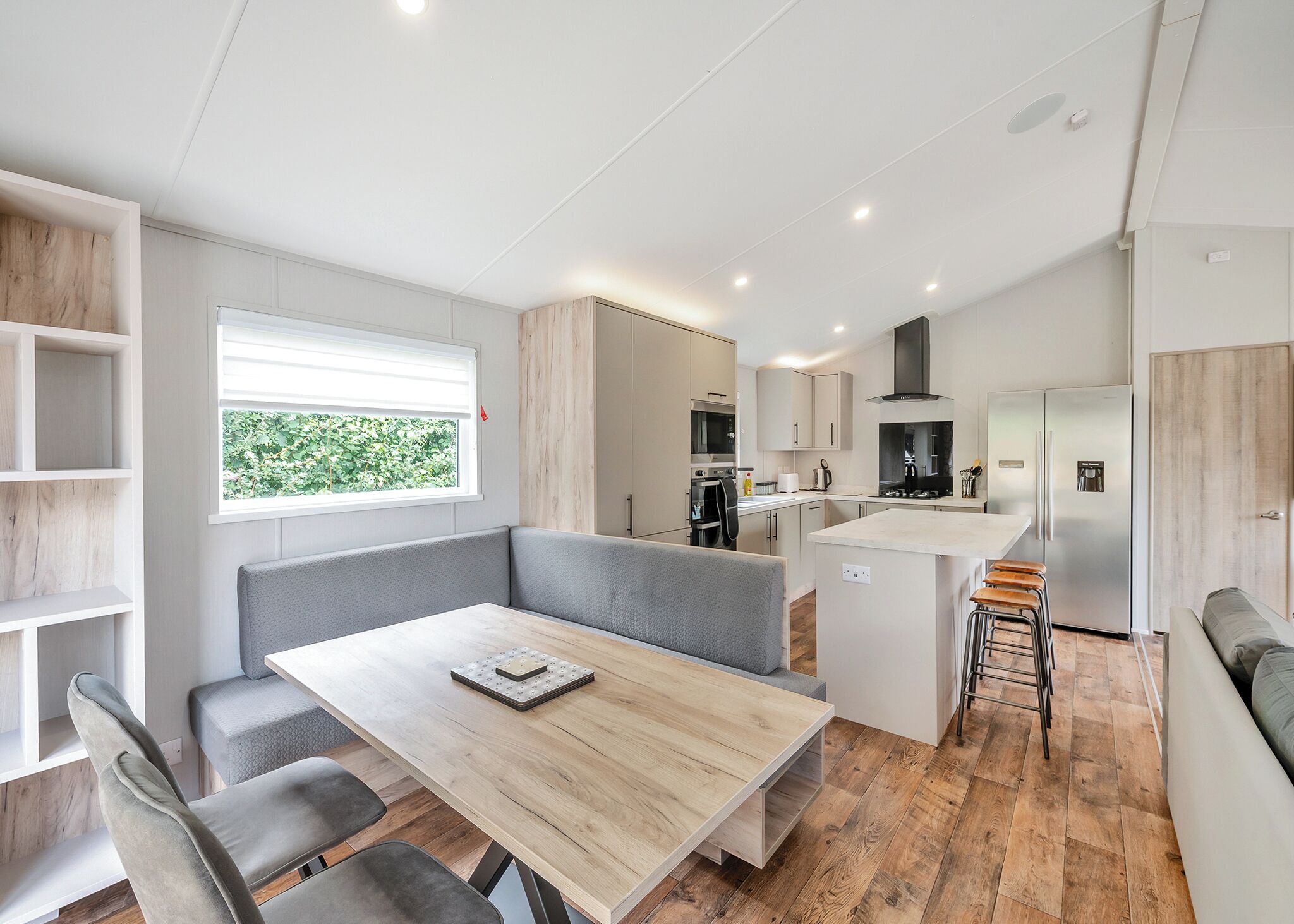 冰箱、烤箱、炉灶、烤面包机