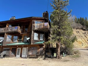 Exterior - Riverbend #1 E - Efficiency on the River (Red River)