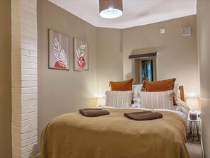 5 bedrooms, free WiFi