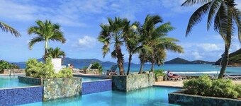 DIRECTLY ON SAPPHIRE BEACH, 50 Feet FROM CARIBBEAN SEA ,AWESOME VIEWS OF ST JOHN