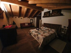 House, 4 Bedrooms, Accessible, Smoking