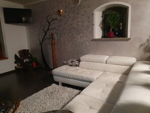 Ferienhaus, 4 Schlafzimmer, barrierefrei, Raucher | Wohnzimmer
