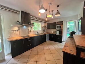 Private kitchen - In the countryside near the beach (Saint-Barthelemy)