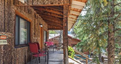 3 bedroom accommodation in Red River