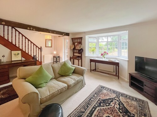 3 bedroom accommodation in Haywards Heath